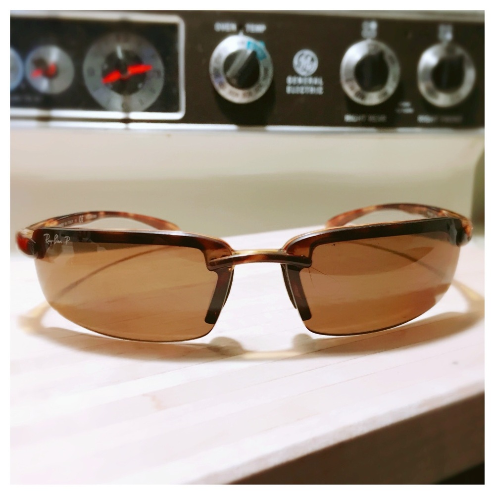 Ray-Ban Brown Sunglasses with Tortoise Frame